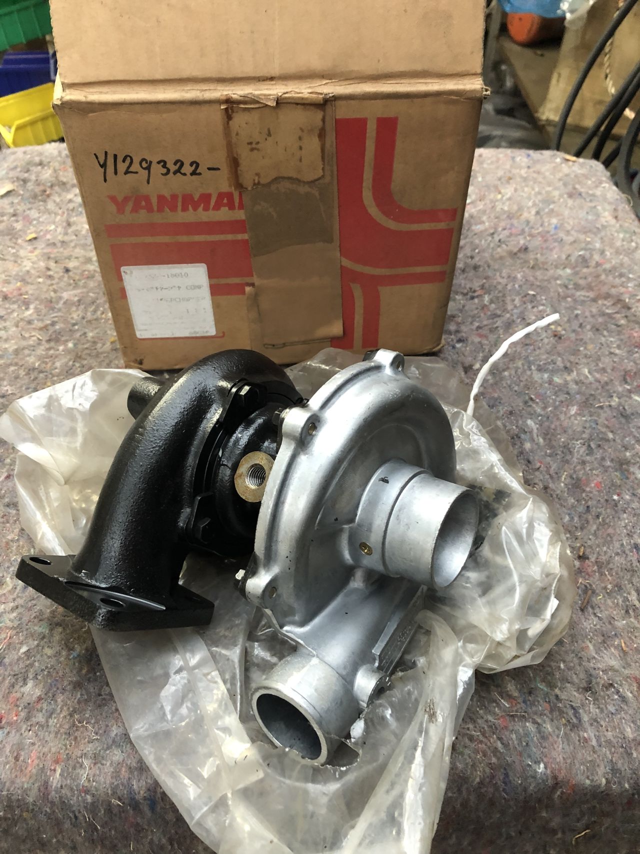 Yanmar Turbo Nieuw! 129322-28010 3T84HT