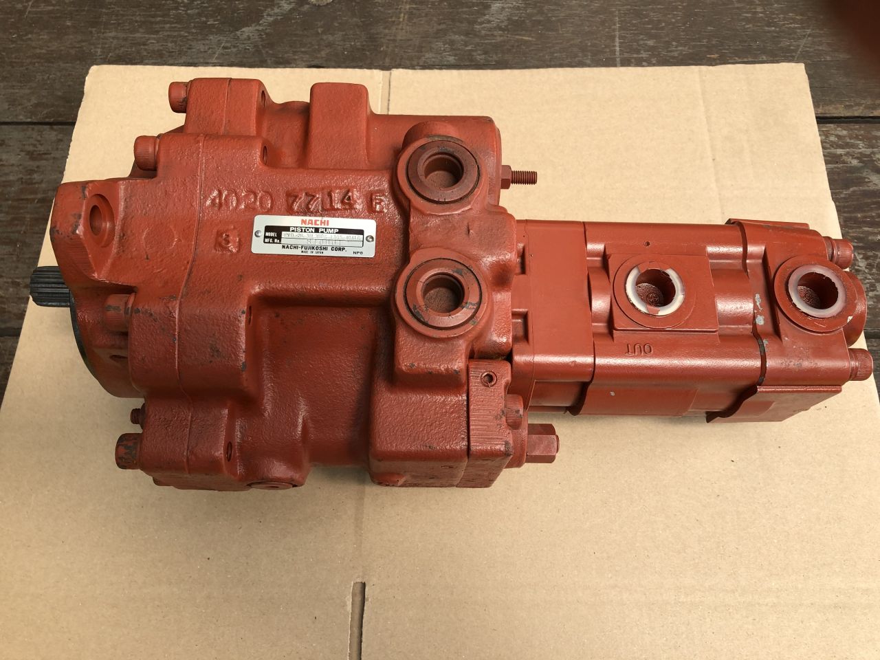 Takeuchi Nachi Hydrauliekpomp PVD-2B 38L3Dps