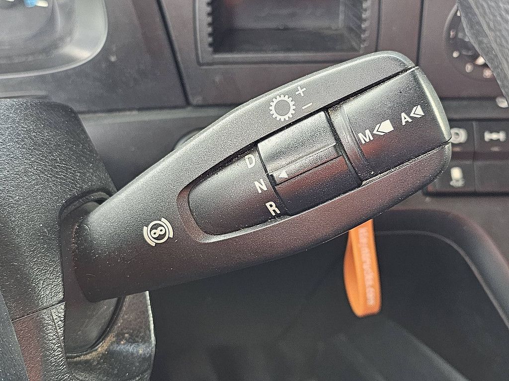 MERCEDES-BENZ ANTOS 1824