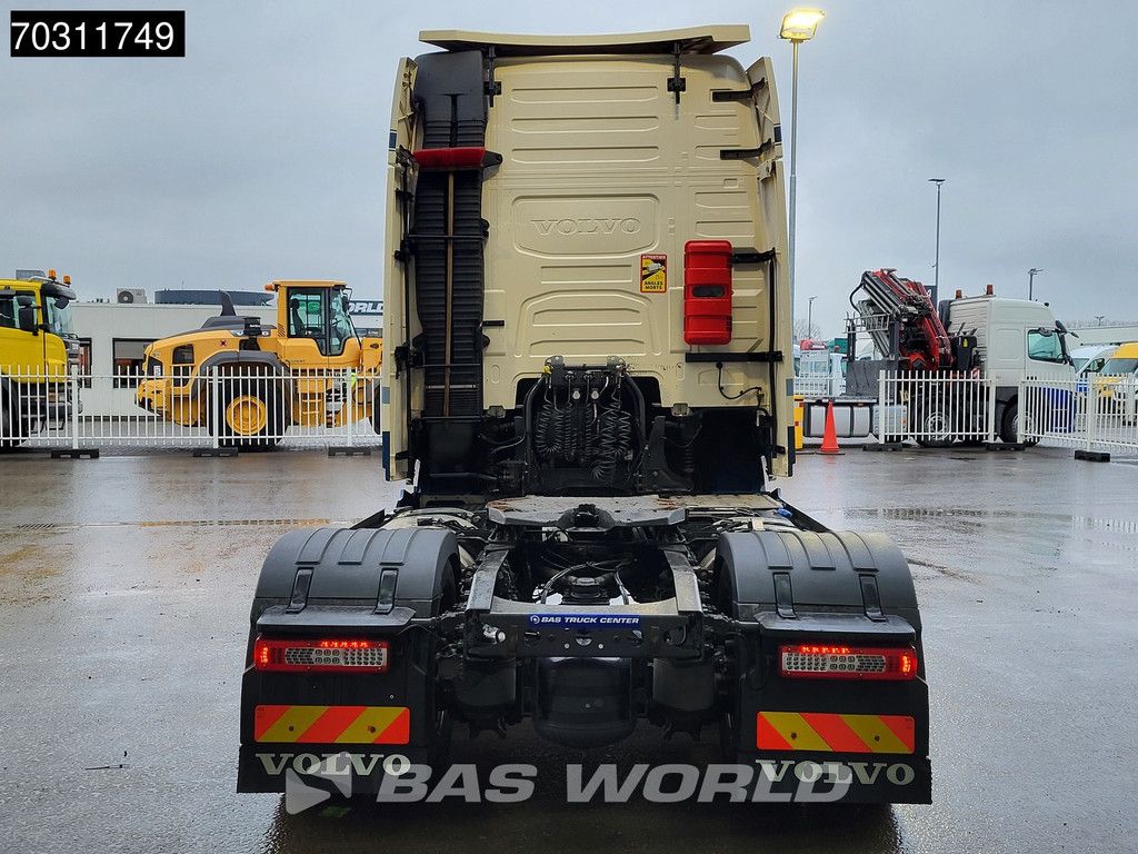 Volvo FH 420 4X2 XL 2xTanks I-ParkCool Leder