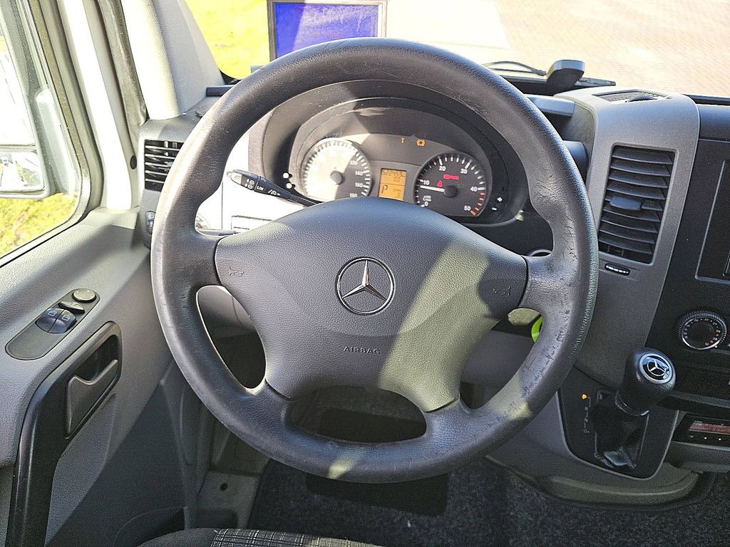 MERCEDES-BENZ SPRINTER 516 17-persoons euro6!