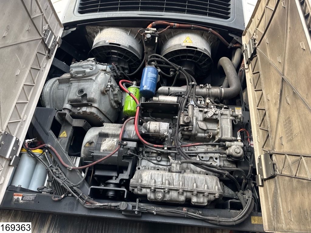 Lecitrailer Koel vries Carrier Vector 1950 Mt, Dhollandia, Lift axle