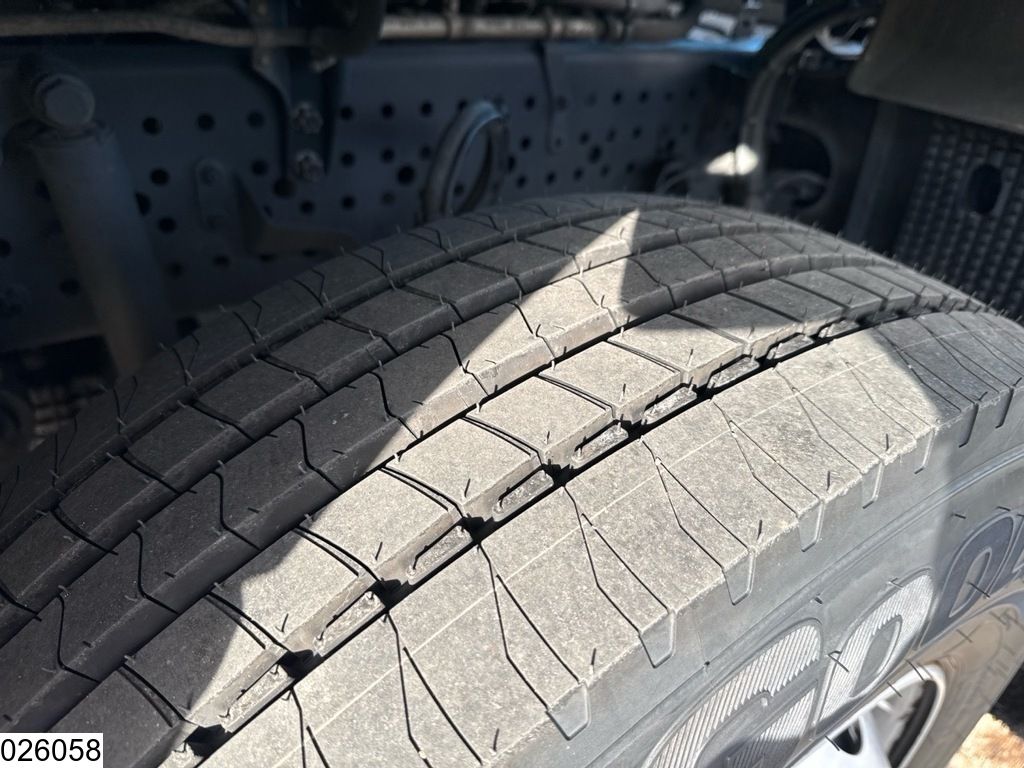 Mercedes Actros 1845 EURO 6d, ACC, Mirrorcam, New tyres