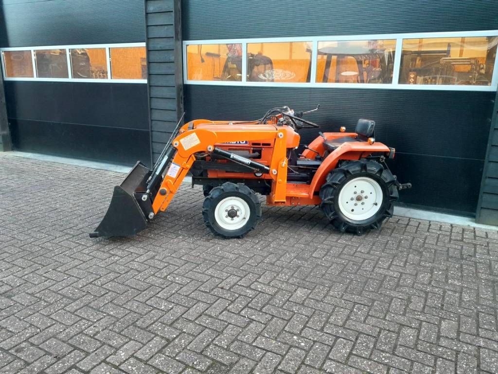 Hinomoto C 144 minitrekker voorlader NL kenteken kubota