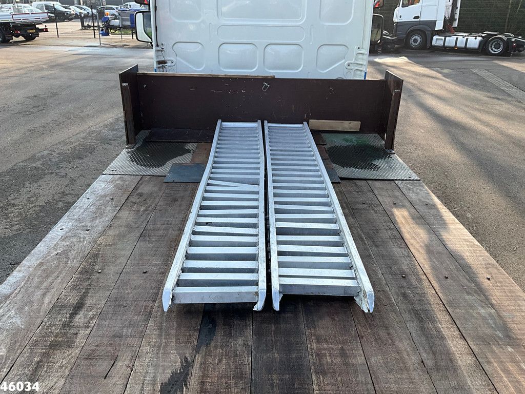 Renault MIDLUM 240-12 Autotransporter met oprijrampen