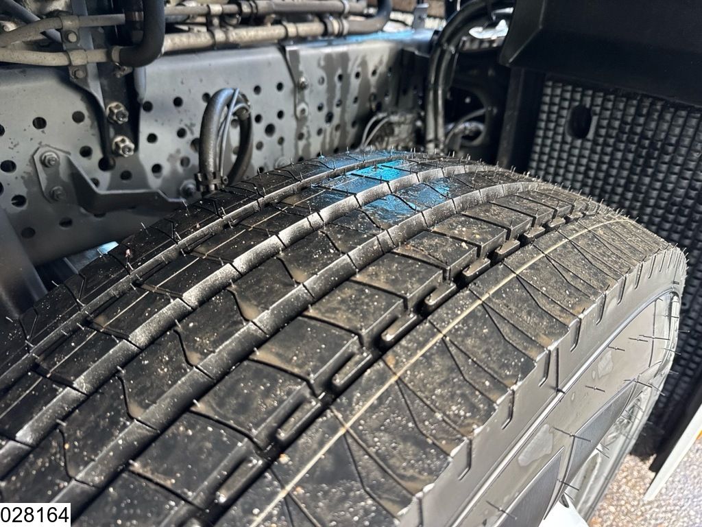 Mercedes Actros 1845 EURO 6d, ACC, Mirrorcam, New tires