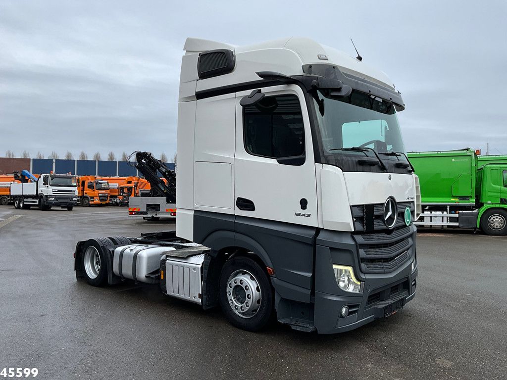 Mercedes-Benz Actros 1842 Mega GigaSpace MirrorCam