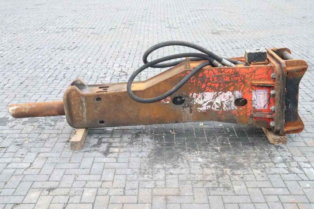 Promove XP2400 | S70 | 24 TO 35 TON | HYDRAULIC BREAKER