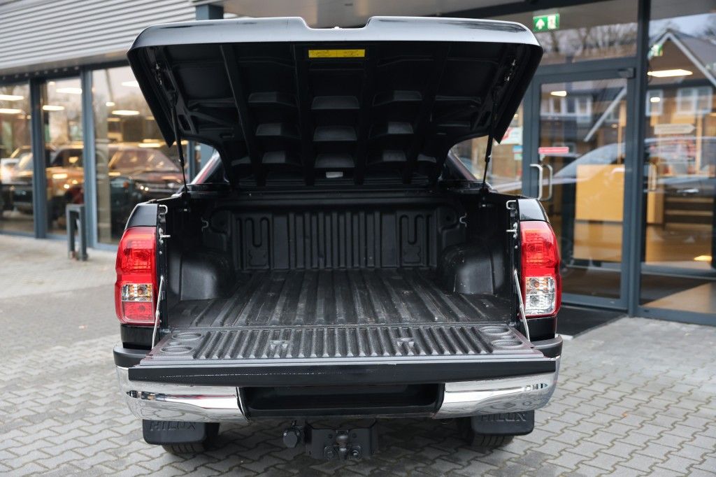 Toyota Hilux 2.4 D-4D XTRA CAB CHALLENGER 4WD VAN