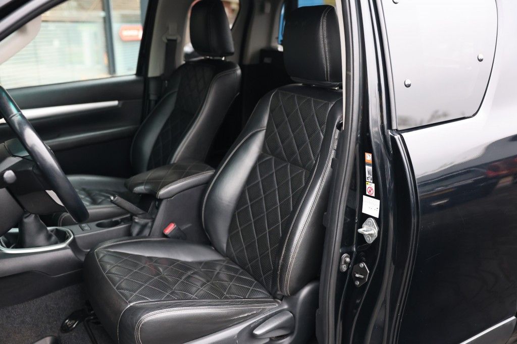 Toyota Hilux 2.4 D-4D XTRA CAB CHALLENGER 4WD VAN