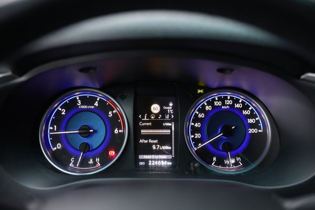 Toyota Hilux 2.4 D-4D XTRA CAB CHALLENGER 4WD VAN