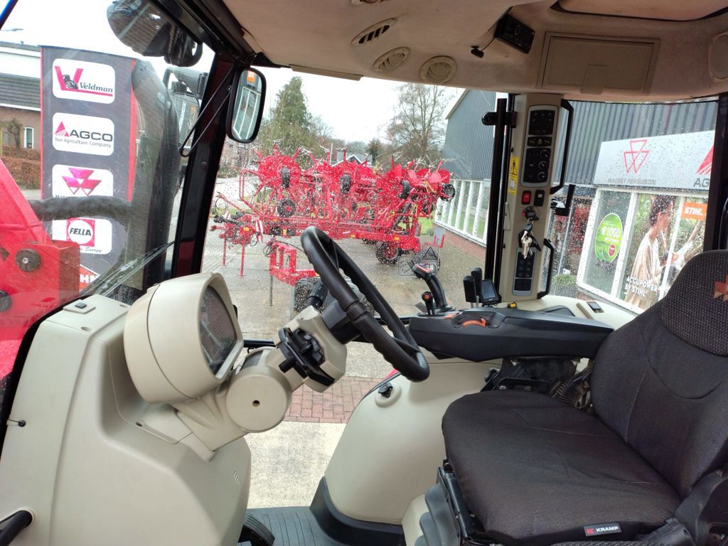 Massey Ferguson 5713-S DYNA-6