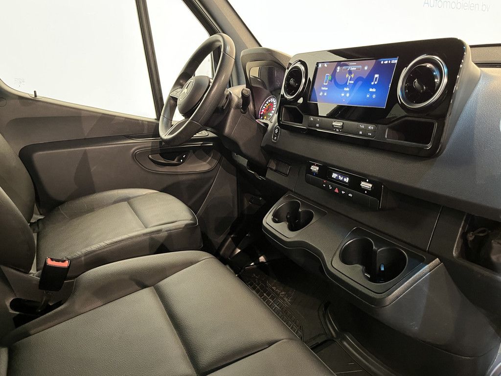 Mercedes-Benz Sprinter 317 CDI L2 RWD DC Dubbel Cabine Automaat Open Laadbak / Euro 6 / Airco / Cruise Control / Trekhaak / Camera / 16.200 KM !!
