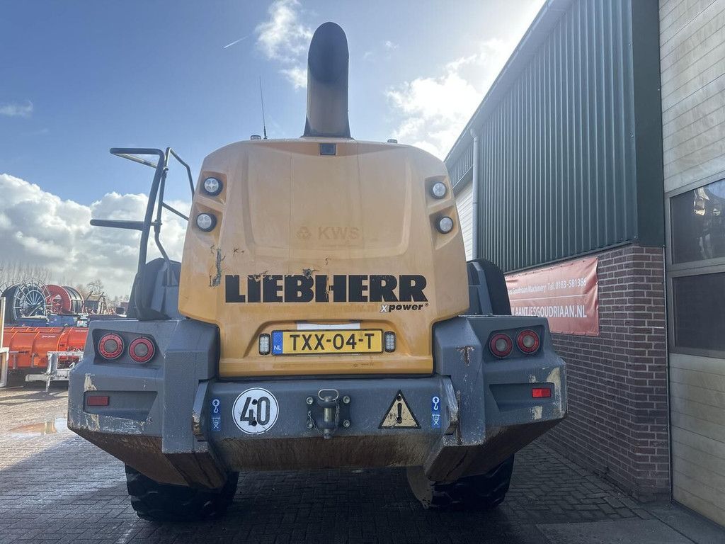 Liebherr 566 XPower