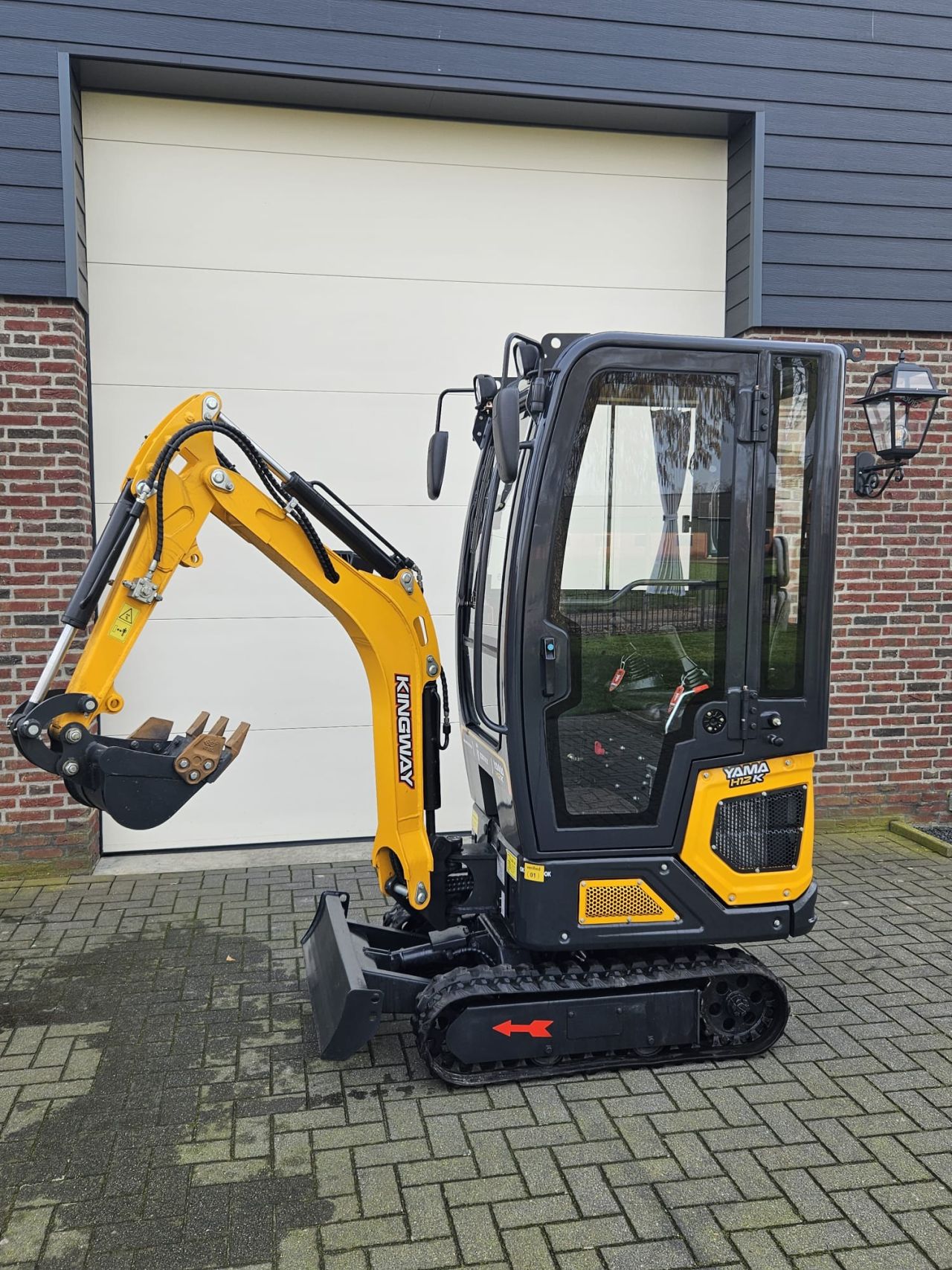 MINIGRAAFMACHINE Minigraver YAMA H12 cabine UITVERKOCHT