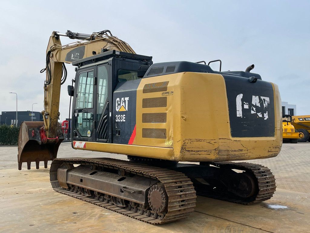 Caterpillar 323EL