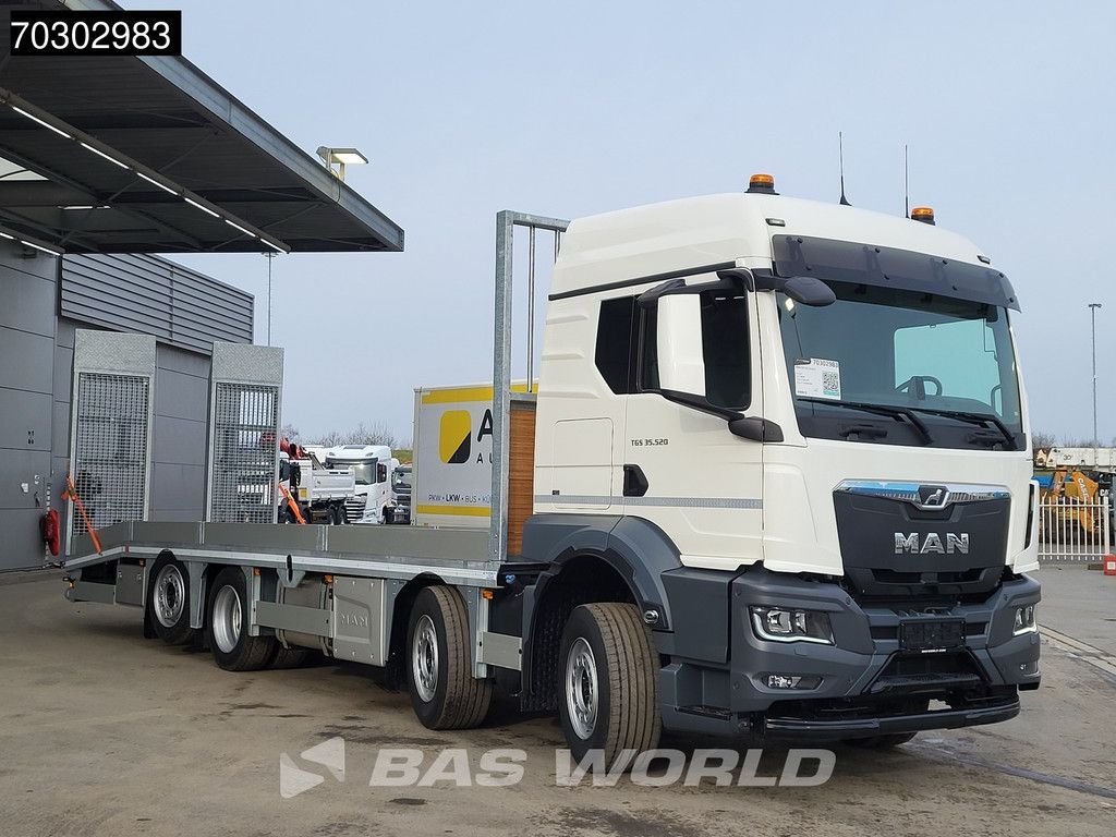 MAN TGS 35.520 8X2 NEW! Oprijwagen Machine transporter Hydraulic ramps Lift+Steering axle