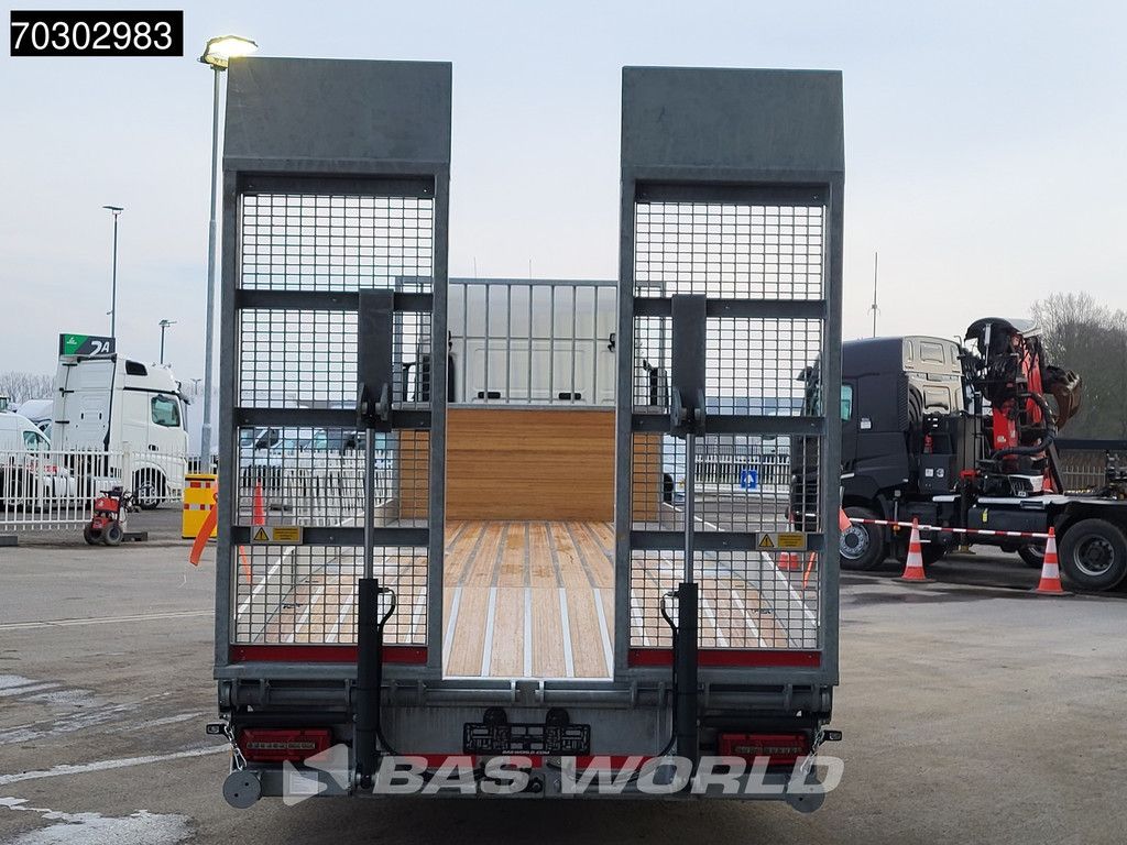 MAN TGS 35.520 8X2 NEW! Oprijwagen Machine transporter Hydraulic ramps Lift+Steering axle