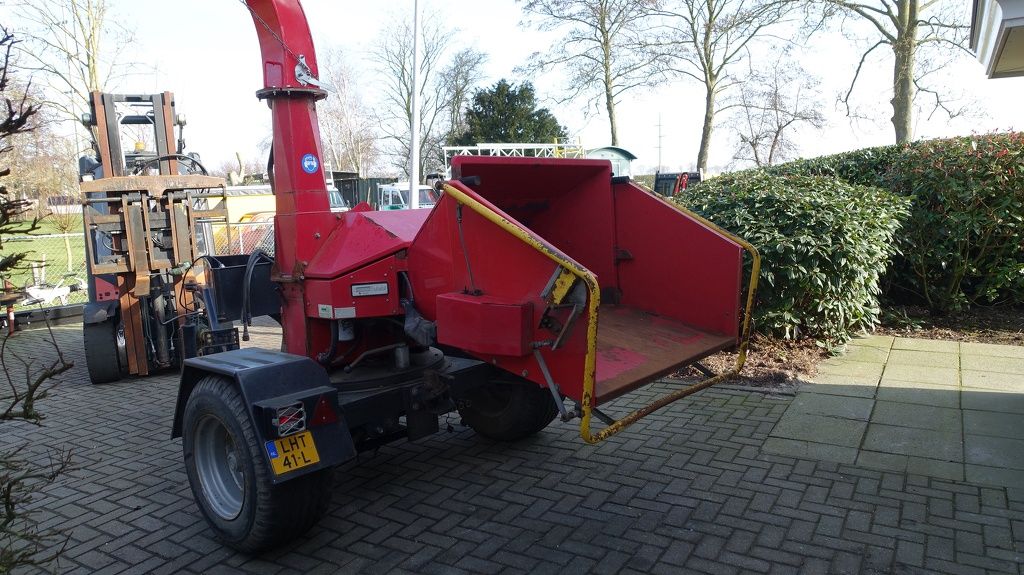 Linddana TP200 houthakselaar versnipperraar