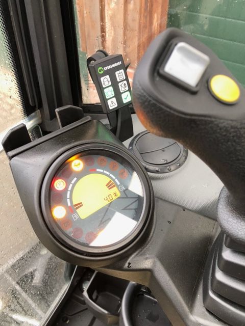 Eurocomach 19ZT met Steelwrist draaikantels