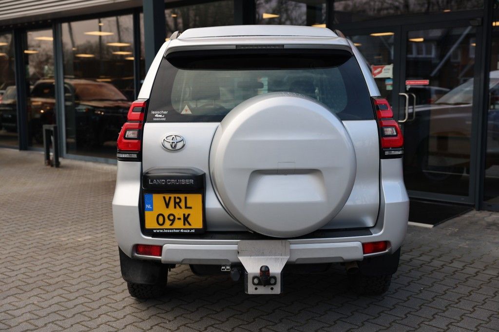 Toyota Landcruiser 150 2.8 D-4D 3DRS COMFORT A/T VAN