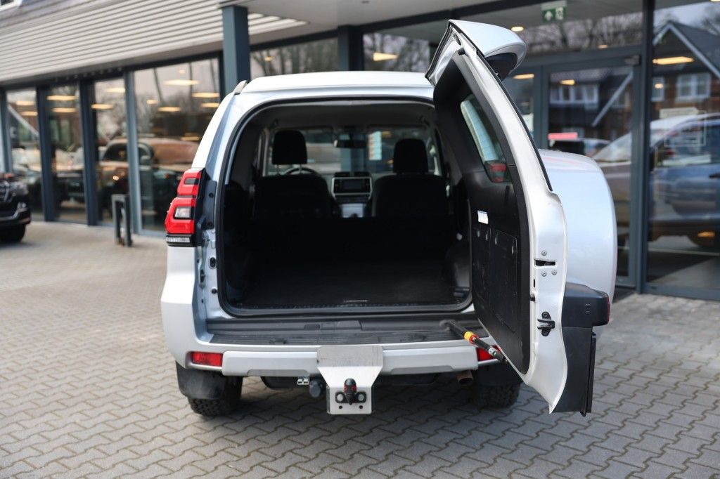 Toyota Landcruiser 150 2.8 D-4D 3DRS COMFORT A/T VAN