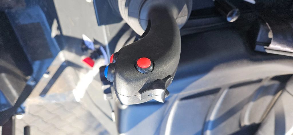 Weidemann YOUNG BISON Y 1160 compact loader