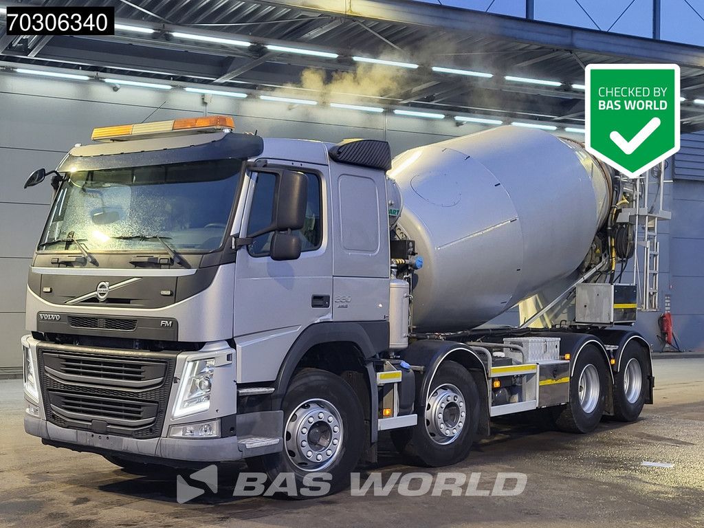 Volvo FM FM 330 8X4 9m3 Mixer Manual Sleepercab Climate control Euro 6