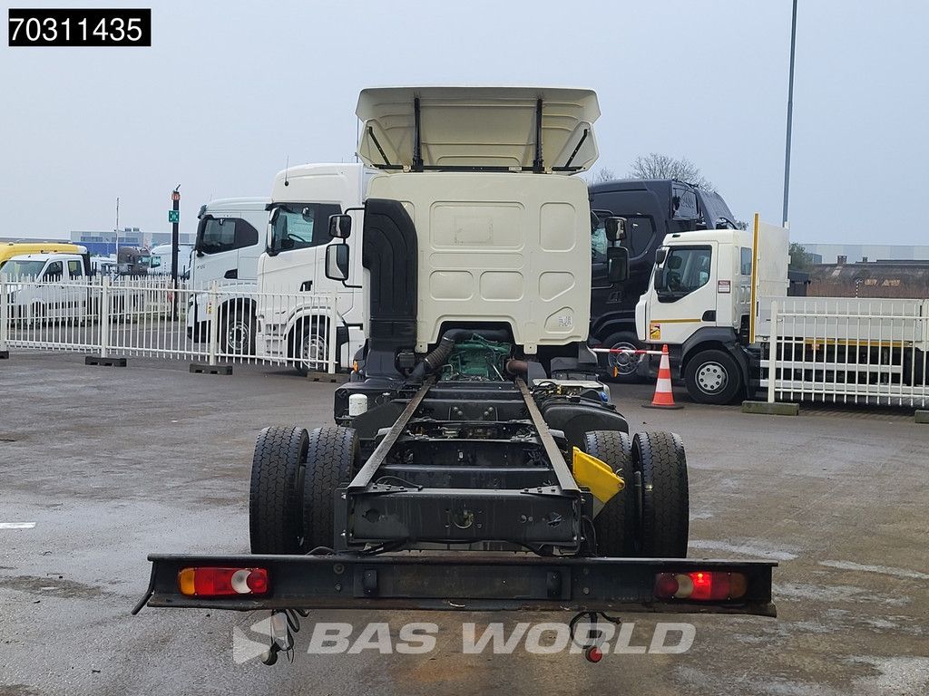 Volvo FL 210 4X2 12 tons chassis rear air suspension Airco Automatic Euro 6