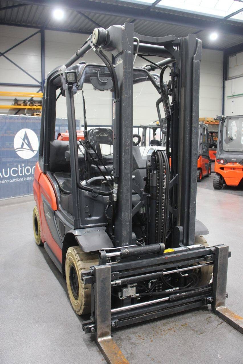 Gabelstapler Linde H25T-01 LPG 2500kg 6,8m 2020