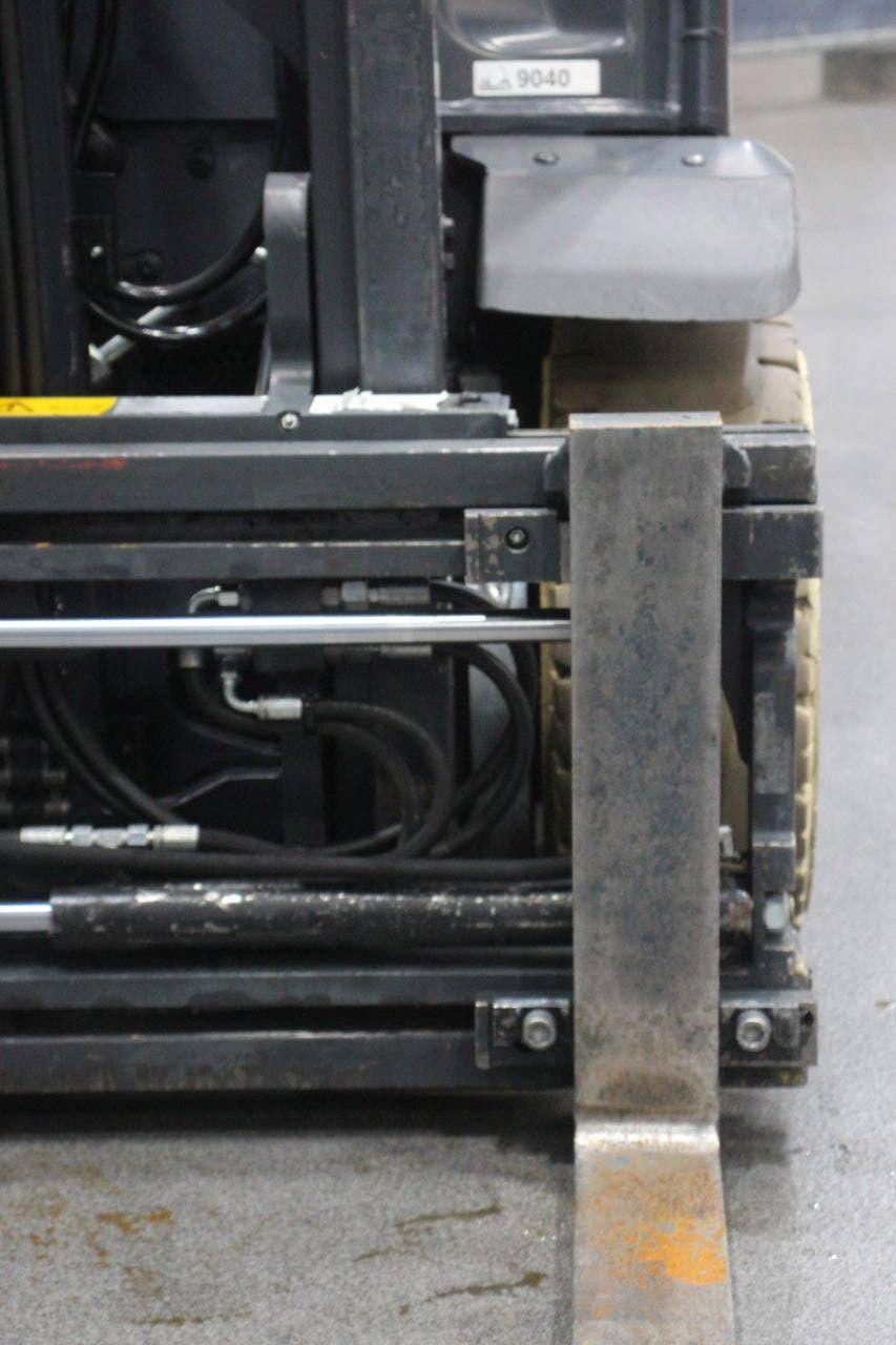 Gabelstapler Linde H25T-01 LPG 2500kg 6,8m 2020