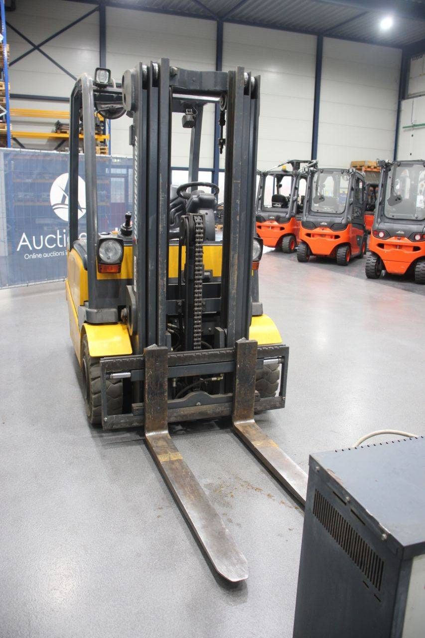 Heftruck Jungheinrich EFG-Vac 25 Elektrisch 2400kg 4.4m 2003