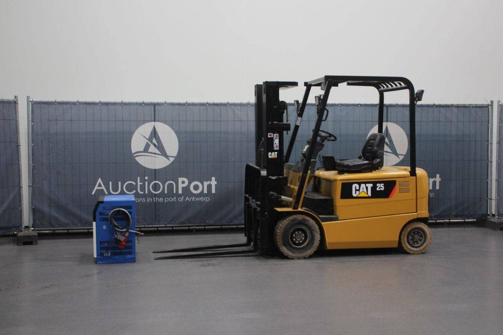 Forklift Caterpillar EP25K Electric 2005