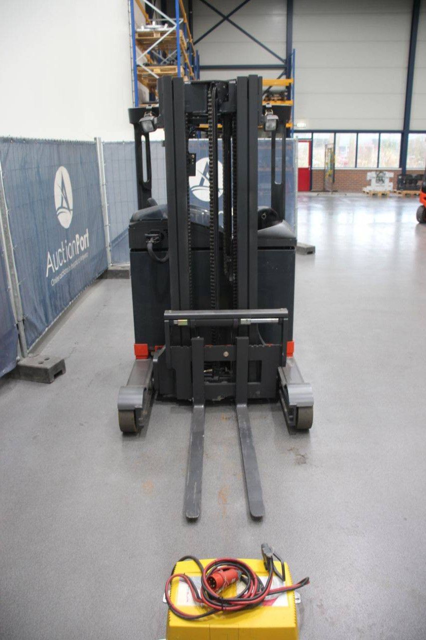 Schubmaststapler Linde R14 Electric 1400 kg 5,09 m 2005
