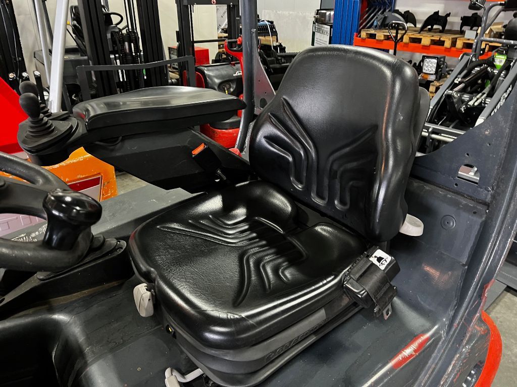 LINDE E20P-02 Elektrische Heftruck. Hefhoogte 5.45m.