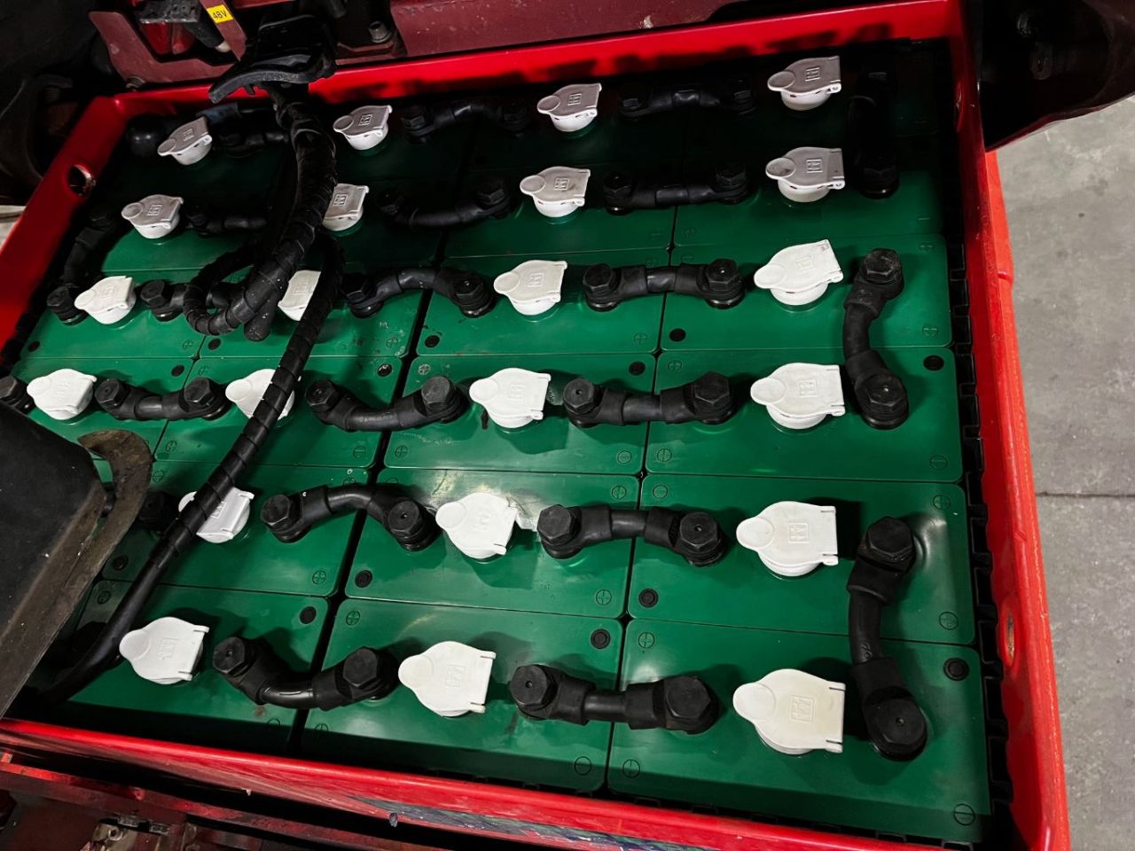 LINDE E20P-02 Elektrische Heftruck. Hefhoogte 5.45m.