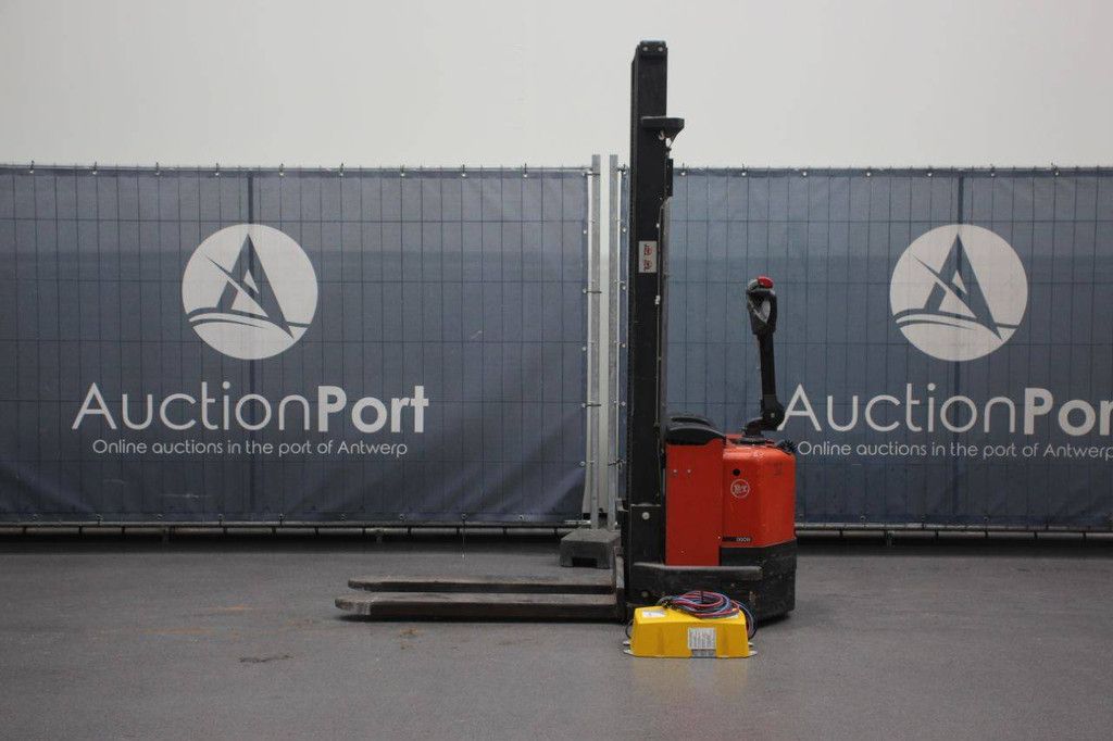 Stapler BT S12 Elektro 1200 kg 3,7 m 2004