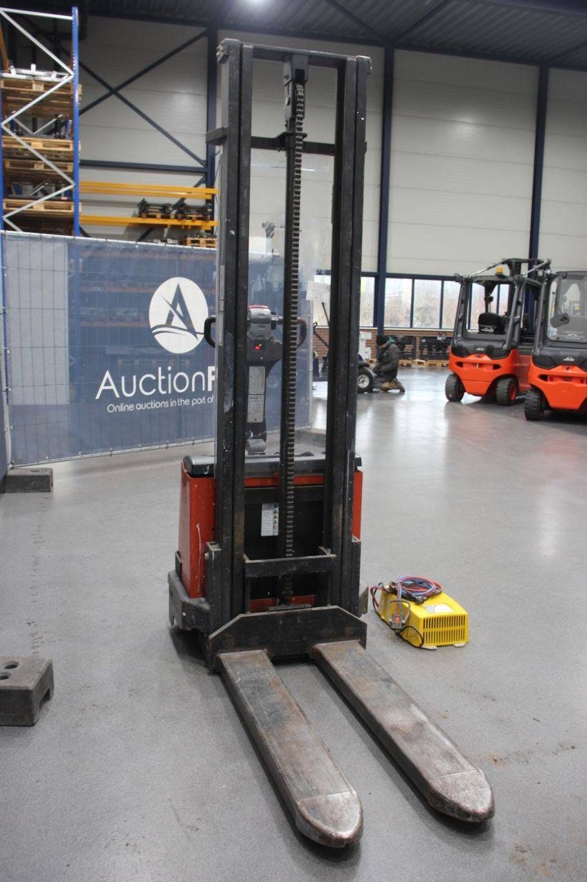 Stapler BT S12 Elektro 1200 kg 3,7 m 2004