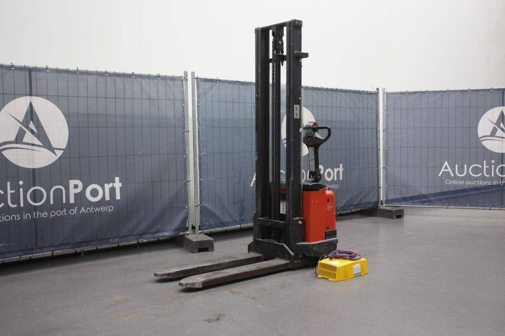 Stapler BT S12 Elektro 1200 kg 3,7 m 2004