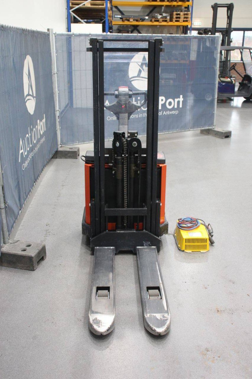 Stacker BT S12 Electric 1200kg 2.7m 2004