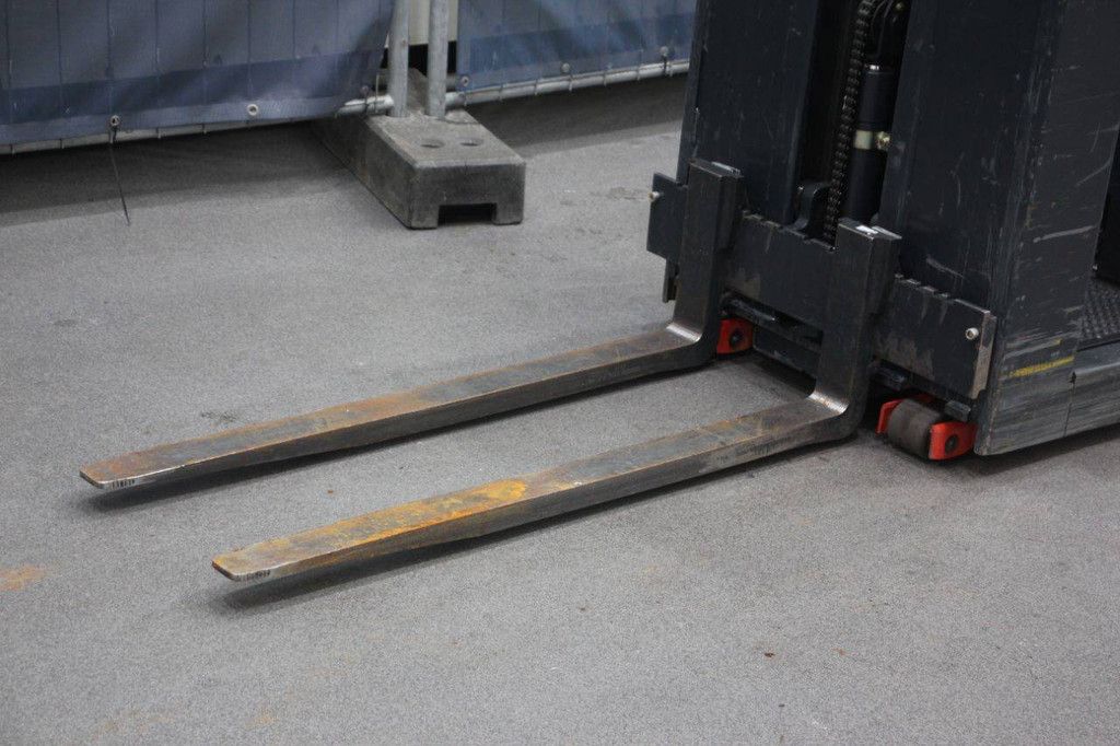 Order picker Linde V08-02 Electric 800kg 2018