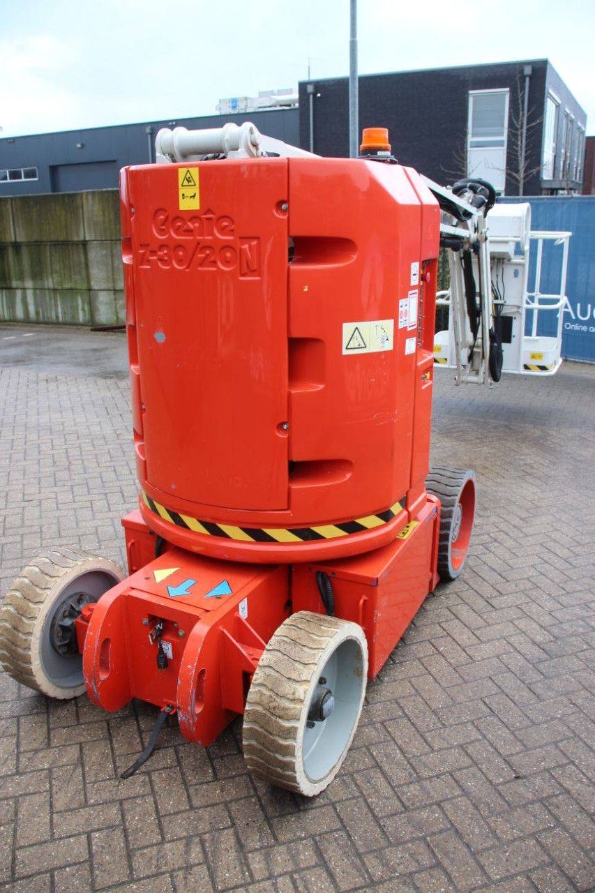 Genie Z-30/20N RJ Electric Articulating Boom Lift 10.89m 2012