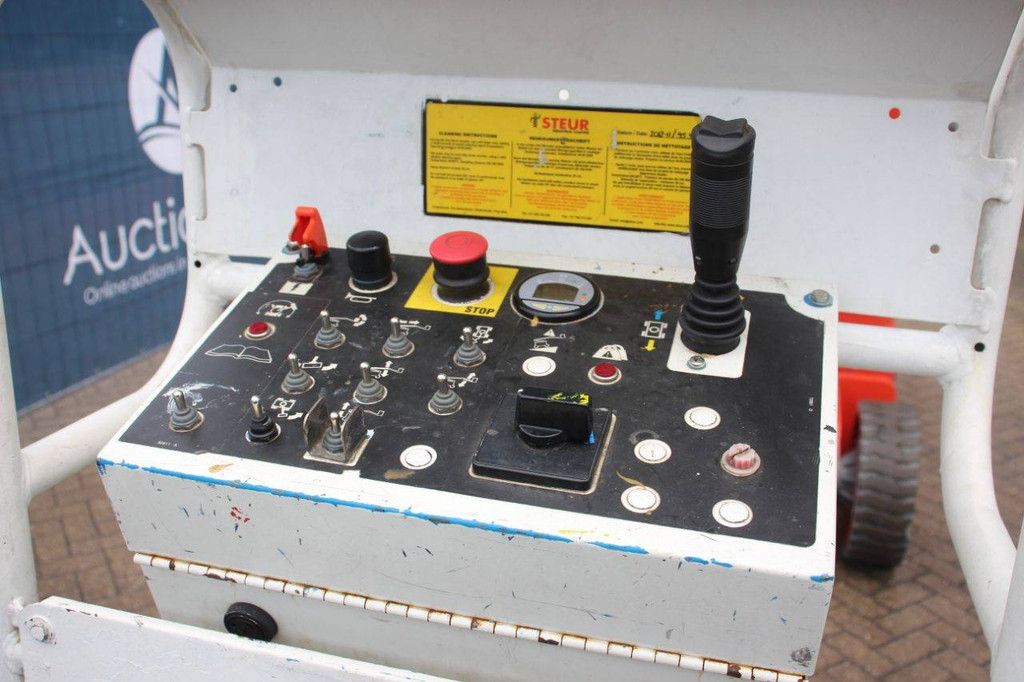 Genie Z-30/20N RJ Electric Articulating Boom Lift 10.89m 2012