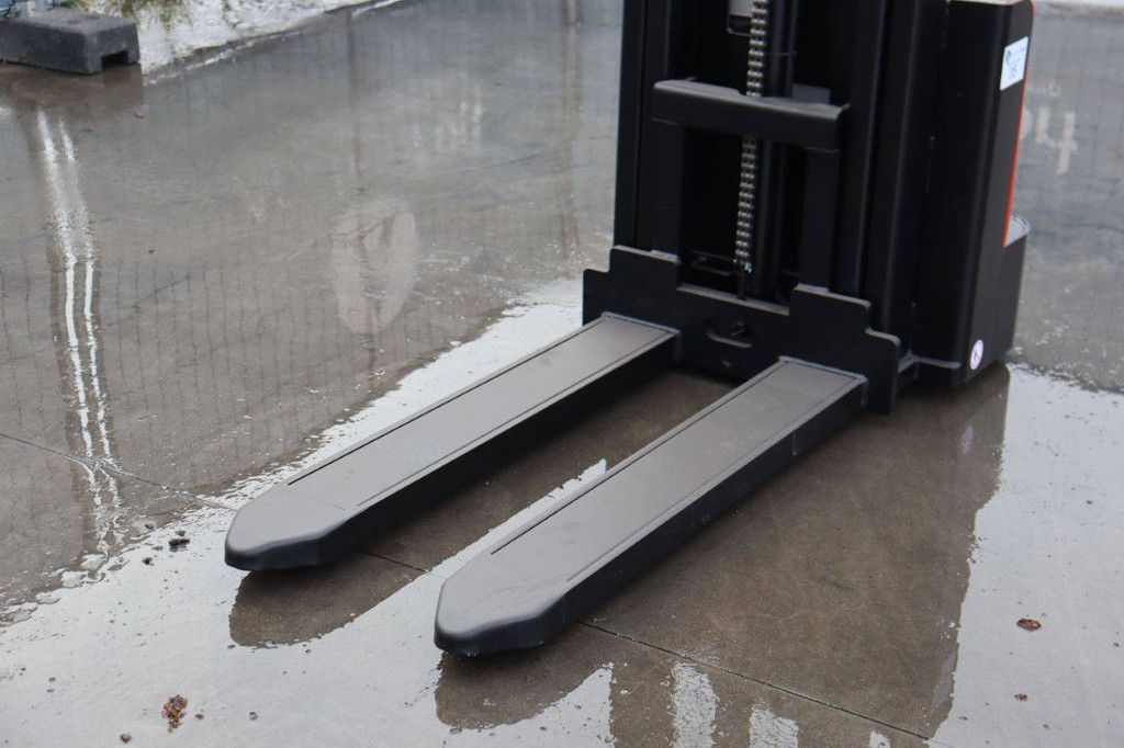 Stapelaar EP Equipment ESL122 Elektrisch 1200kg 2.7m 2025