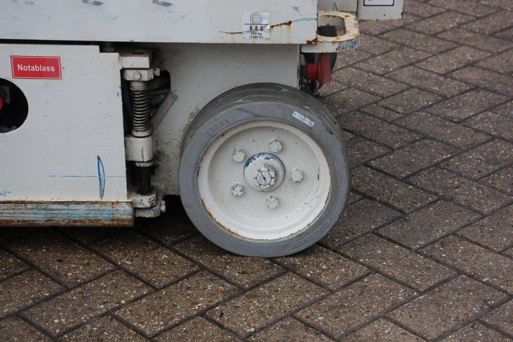 Scissor lift Skyjack SJ III 3219 Electric 7.8m 2015