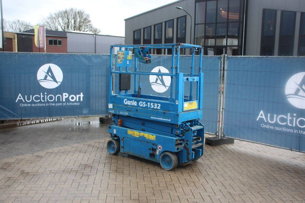 Scissor lift Genie GS-1532 Electric 6.57m 2014