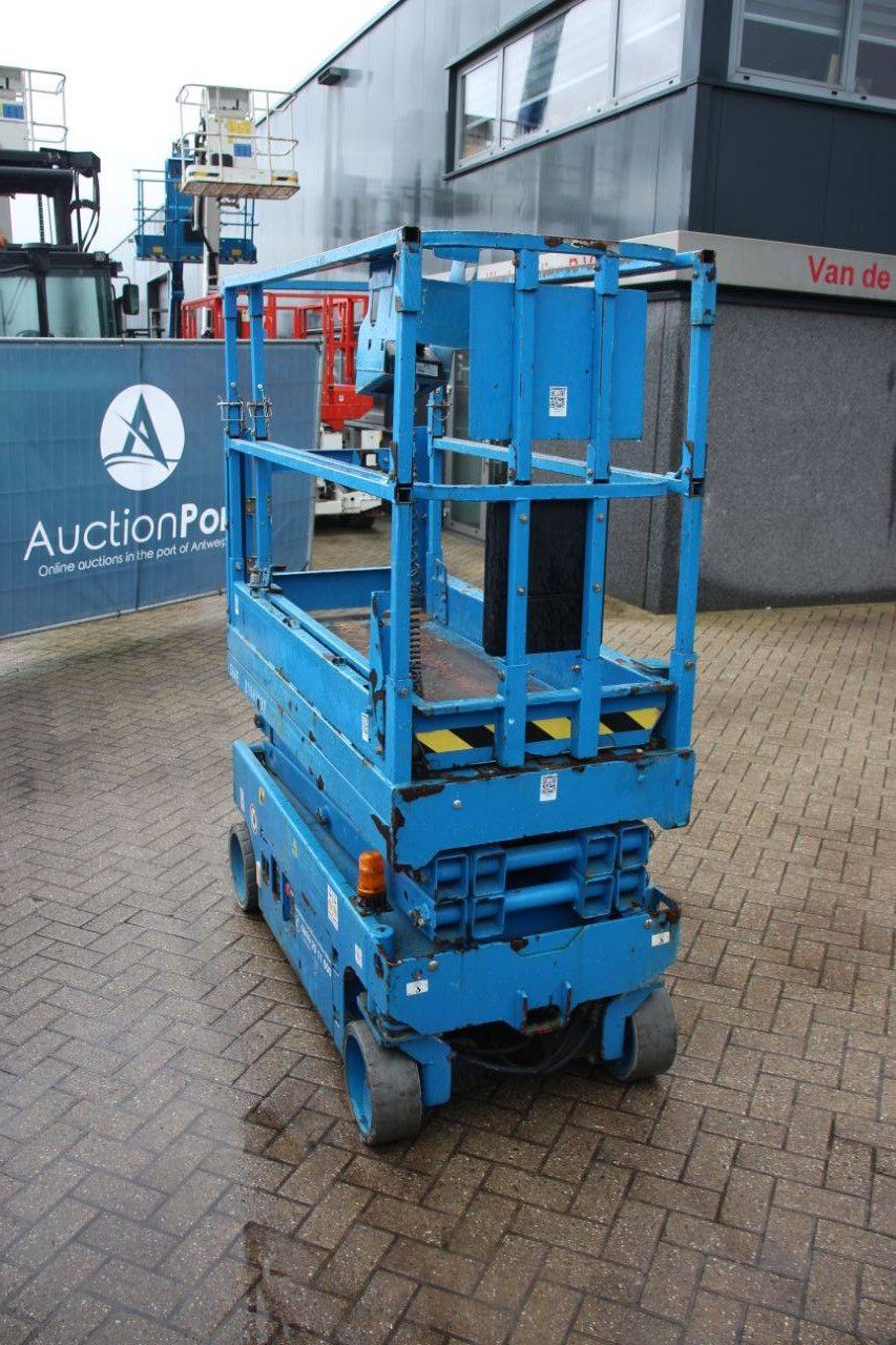 Scissor lift Genie GS-1532 Electric 6.57m 2014