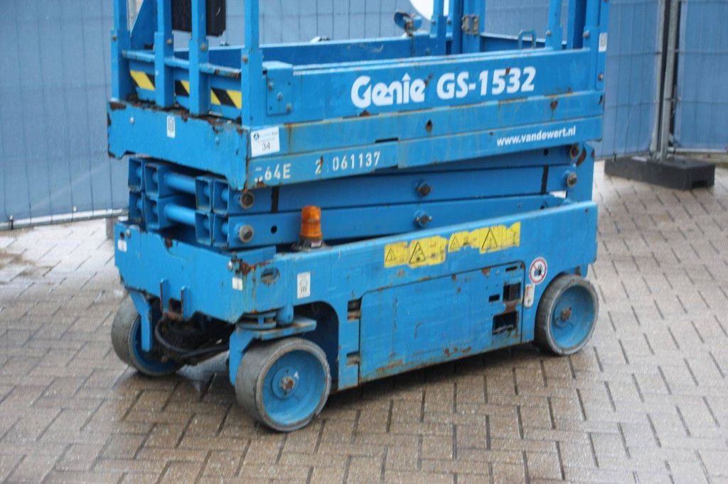 Scissor lift Genie GS-1532 Electric 6.57m 2014