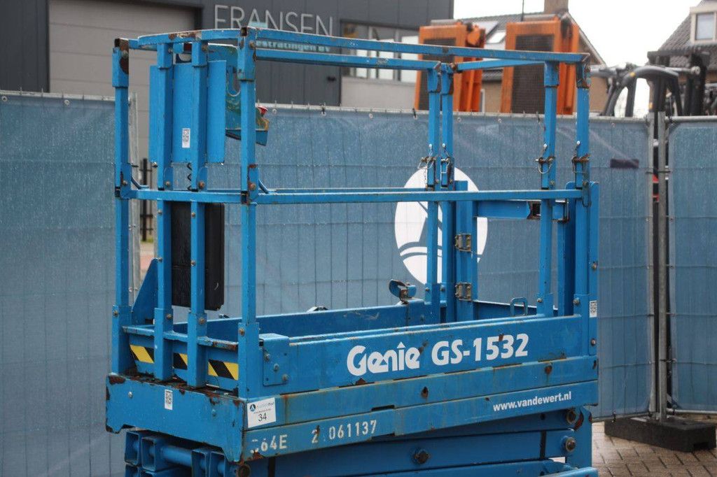 Scissor lift Genie GS-1532 Electric 6.57m 2014