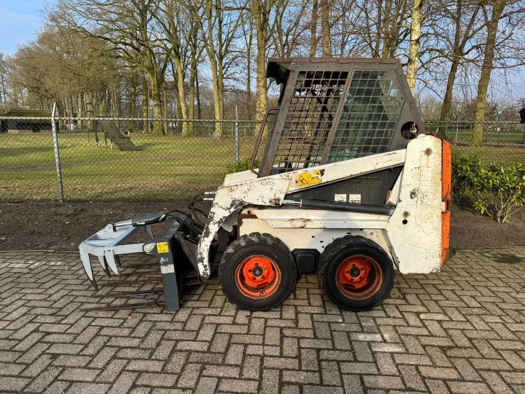 Bobcat 453 Schranklader shovel loader